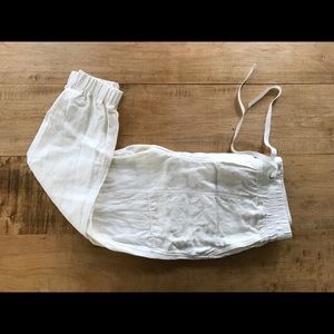 Elizabeth and James Linen Capris